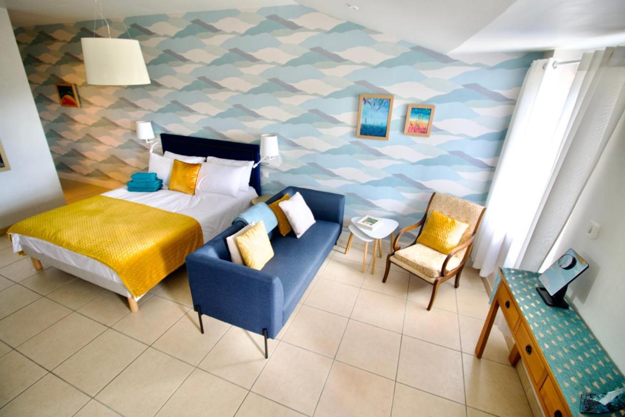 Bed and Breakfast O Trois Oliviers Louin Exterior foto